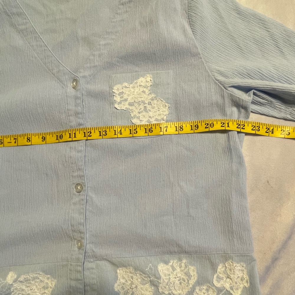 Vintage blue bunny womens size medium/large button down blouse - Picture 2 of 7